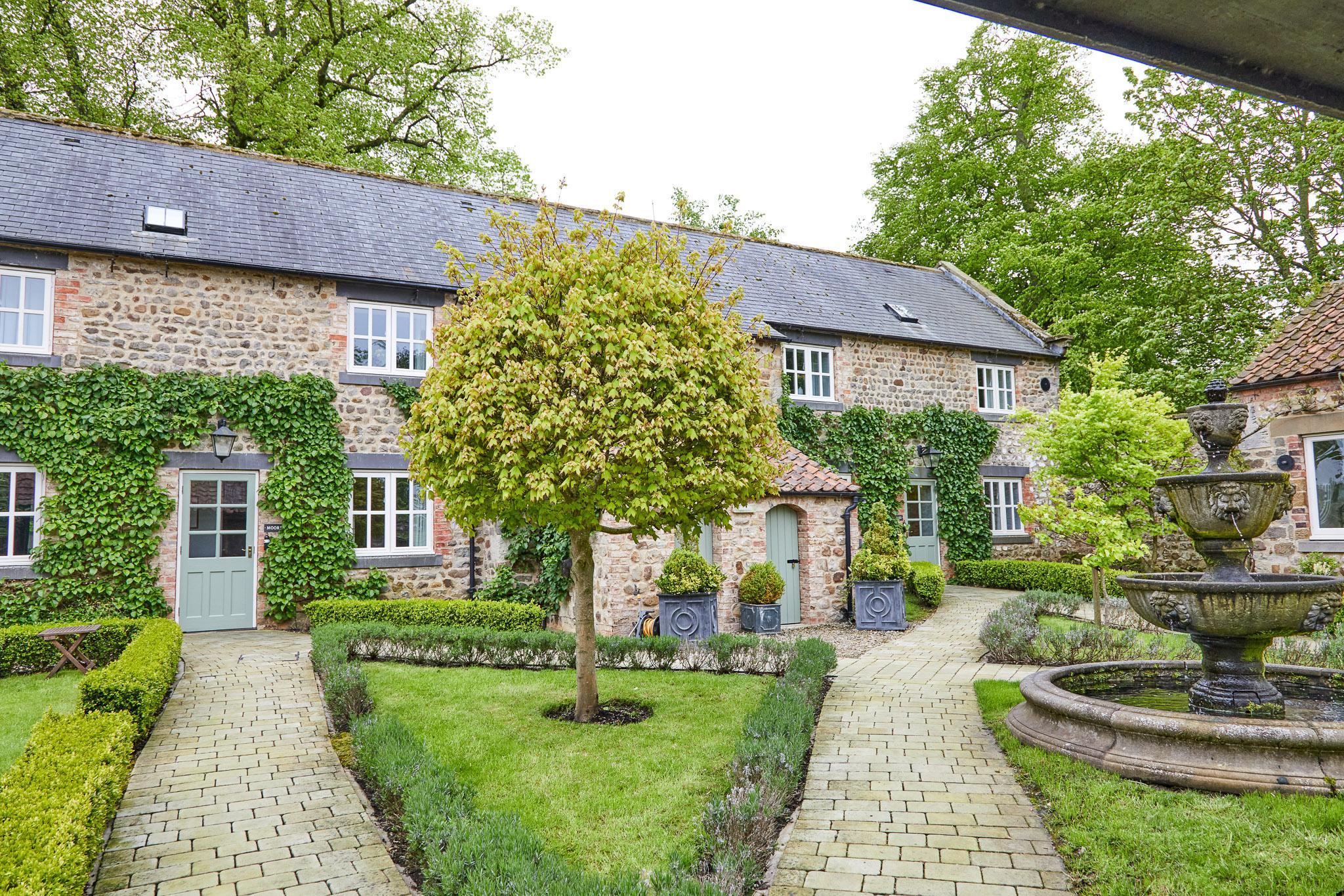 The Old Coach House 5* Ripon